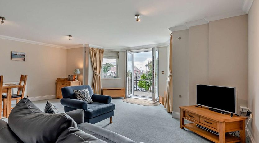 Photo of 2 Bed in Tenby