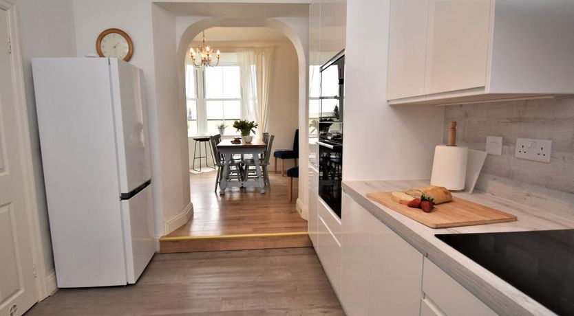 Photo of 2 Bed in Tenby