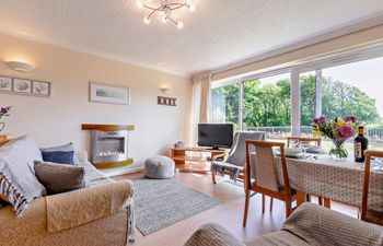 2 Bed in Tenby Apartment