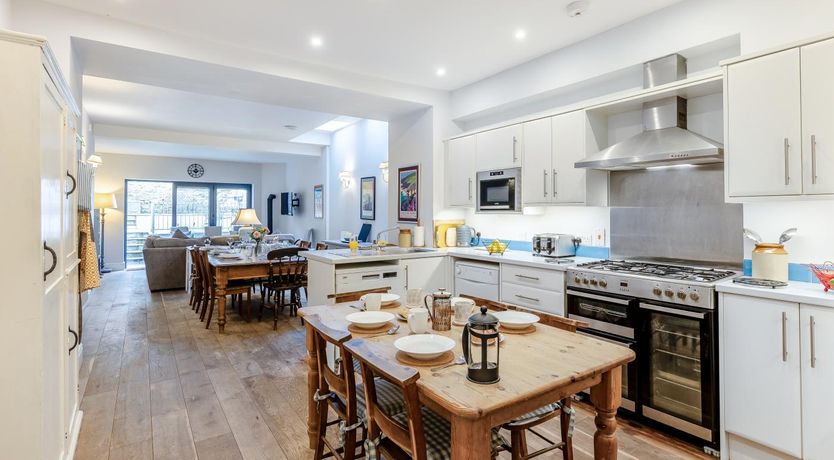 Photo of 5 Bed in Tenby