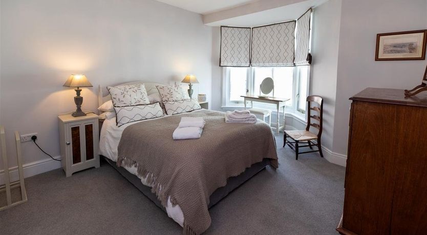 Photo of 5 Bed in Tenby