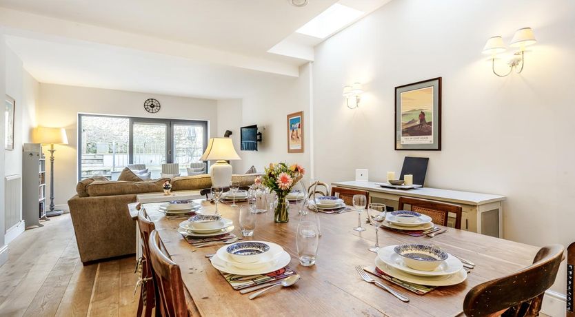 Photo of 5 Bed in Tenby