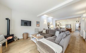Photo of 5 Bed in Tenby