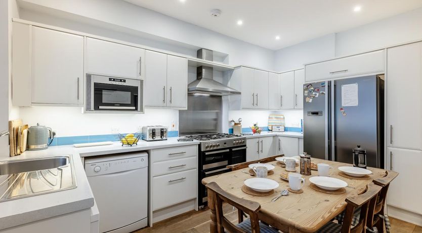 Photo of 5 Bed in Tenby