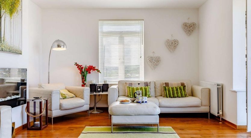 Photo of 5 Bed in Perranporth