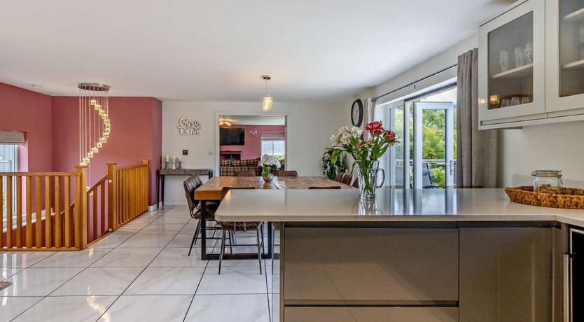 Photo of 5 Bed in Llanynis