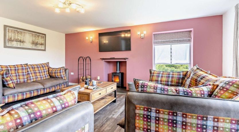 Photo of 5 Bed in Builth Wells