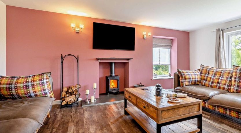 Photo of 5 Bed in Builth Wells