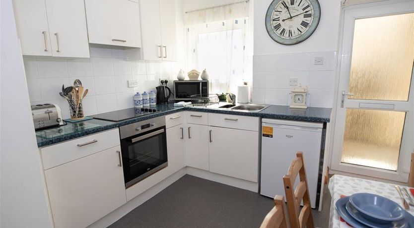 Photo of 2 Bed in Tenby