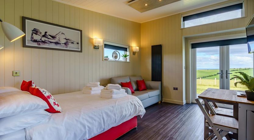 Photo of 1 Bed in Girvan