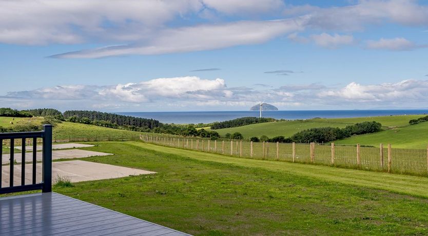 Photo of 1 Bed in Turnberry