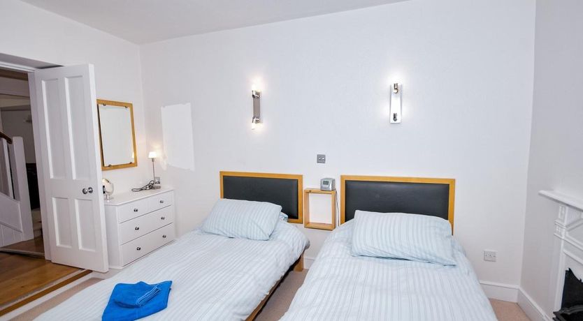 Photo of 3 Bed in Aberdovey