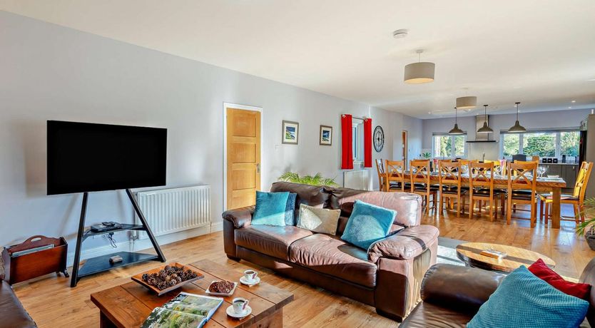 Photo of 5 Bed in Cupar