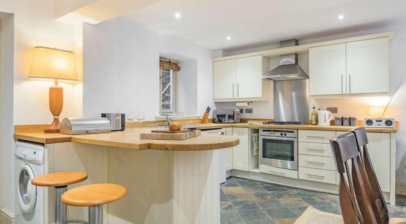 Photo of 2 Bed in Gilwern