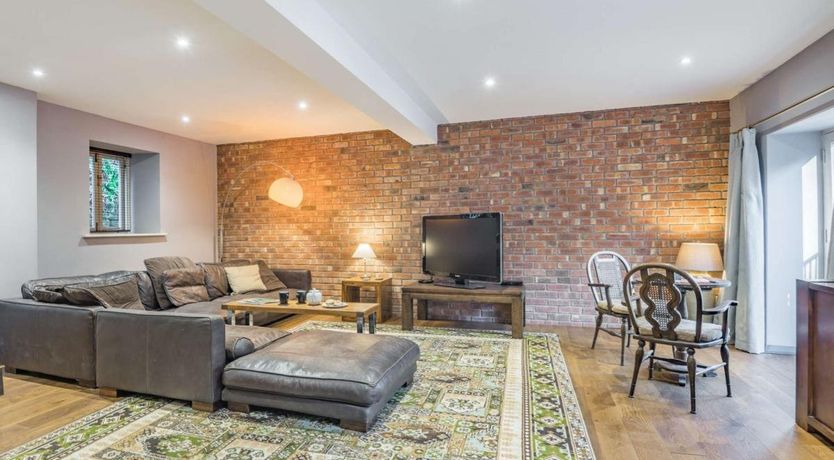 Photo of 2 Bed in Gilwern