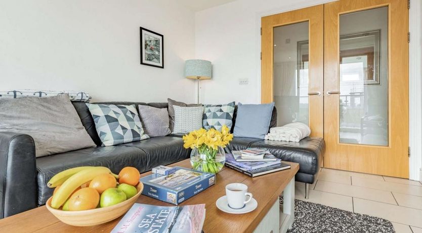 Photo of 3 Bed in Tenby