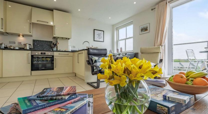 Photo of 3 Bed in Tenby