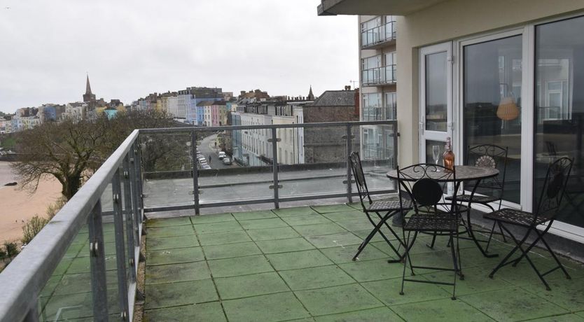 Photo of 1 Bed in Tenby