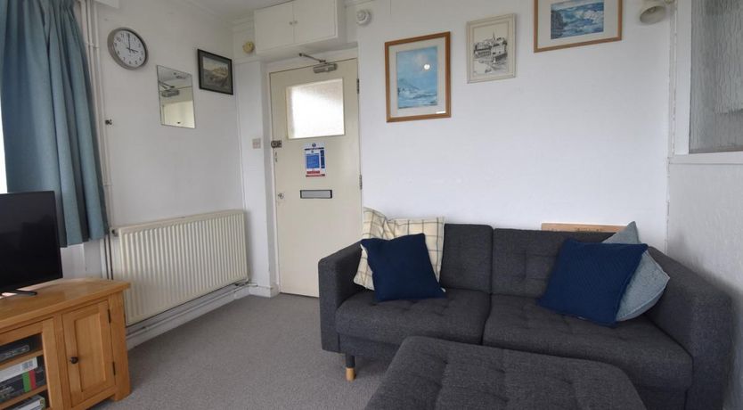 Photo of 1 Bed in Tenby