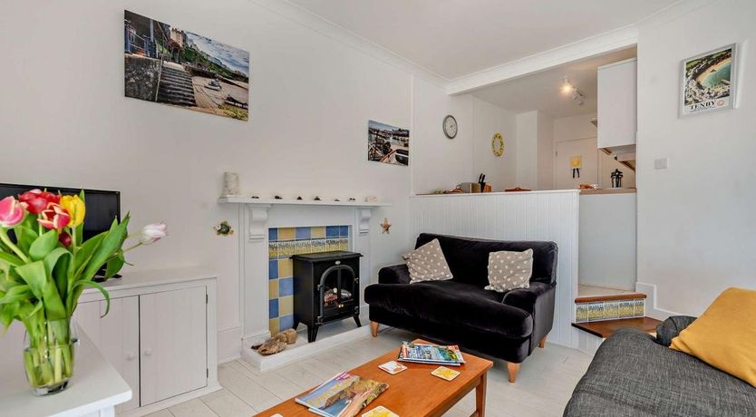 Photo of 2 Bed in Tenby