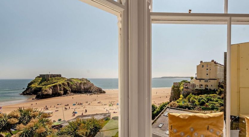 Photo of 2 Bed in Tenby