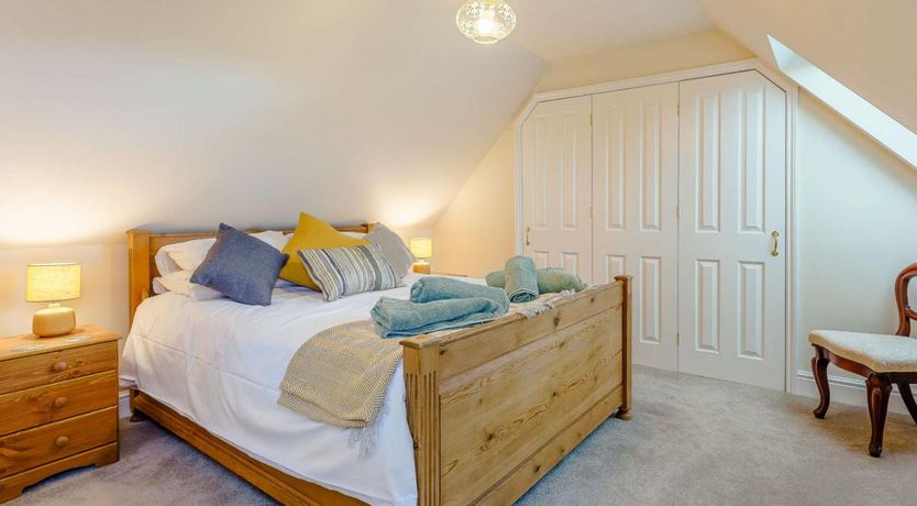 Photo of 4 Bed in Kingsnorth