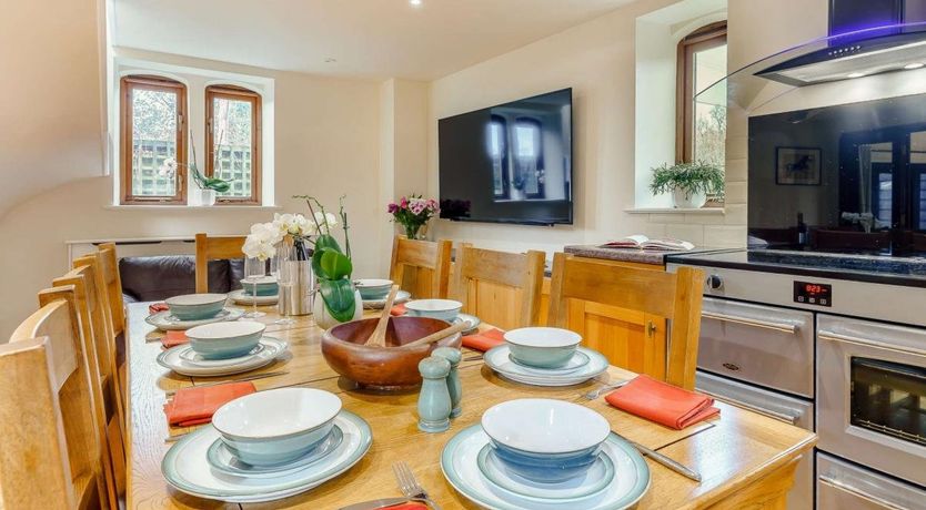 Photo of 4 Bed in Kingsnorth