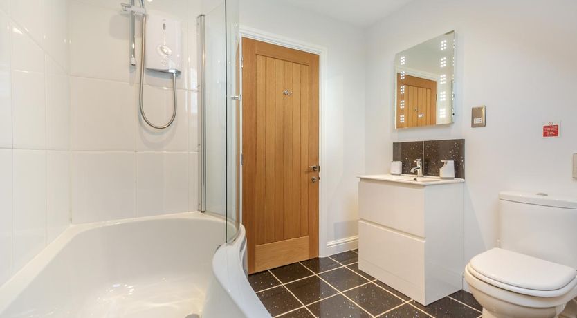 Photo of 4 Bed in Caernarfon