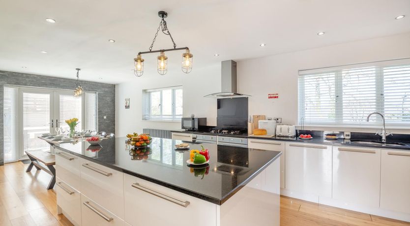 Photo of 4 Bed in Caernarfon