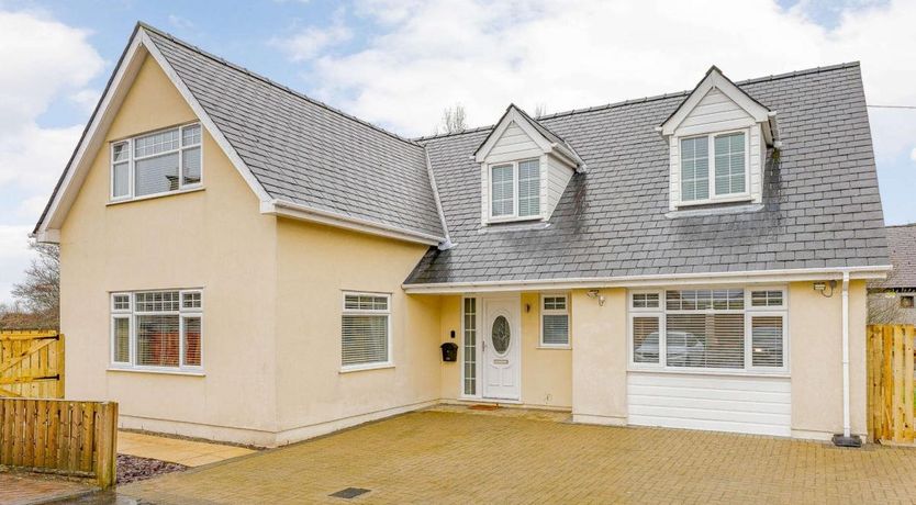 Photo of 4 Bed in Penygroes