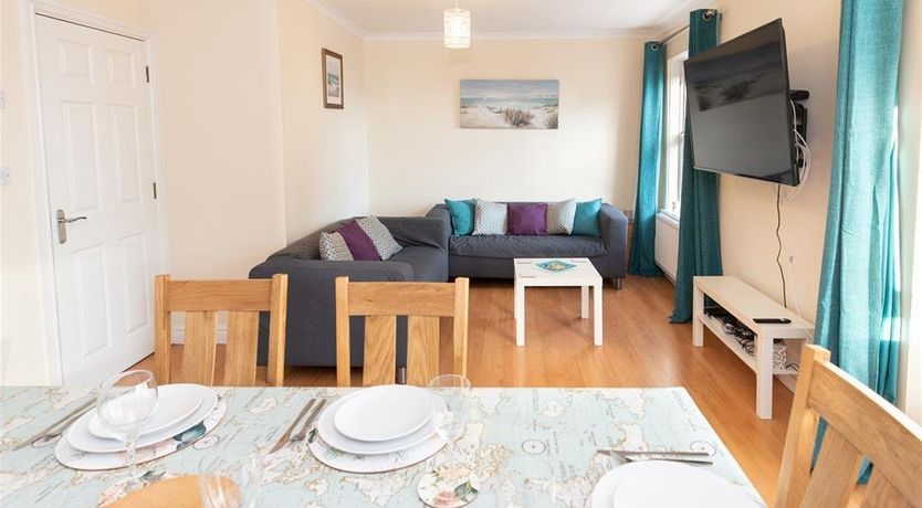 Photo of 3 Bed in Tenby