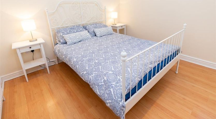 Photo of 3 Bed in Tenby