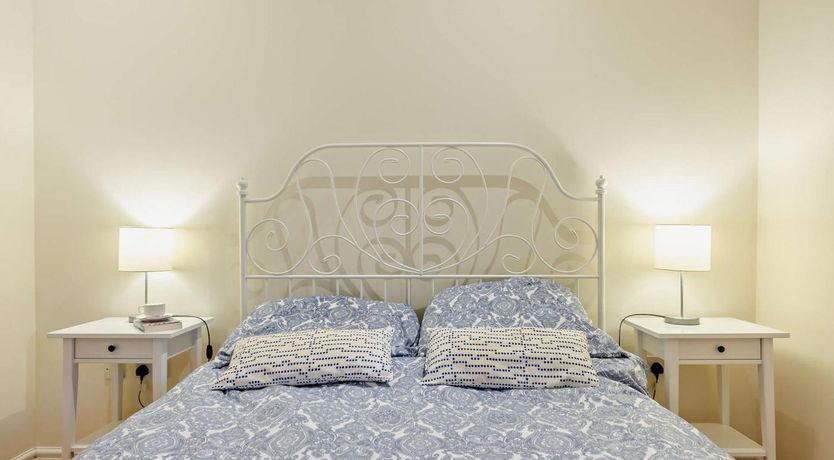Photo of 3 Bed in Tenby