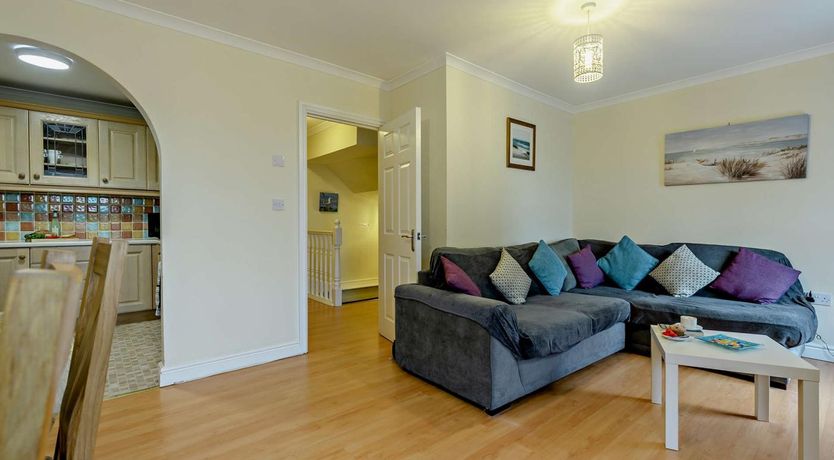 Photo of 3 Bed in Tenby