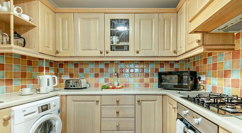 Photo of 3 Bed in Tenby