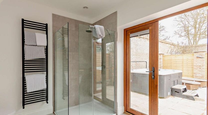 Photo of 1 Bed in Wold Newton