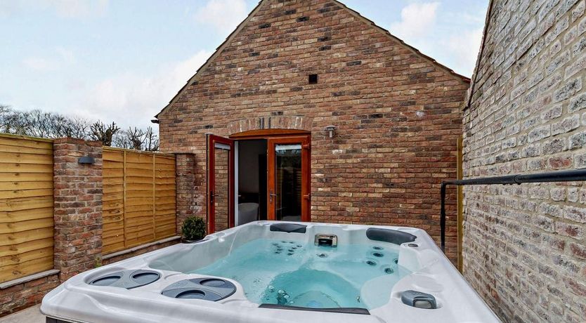 Photo of 1 Bed in Wold Newton