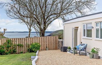 in Manorbier (83105) Holiday Cottage