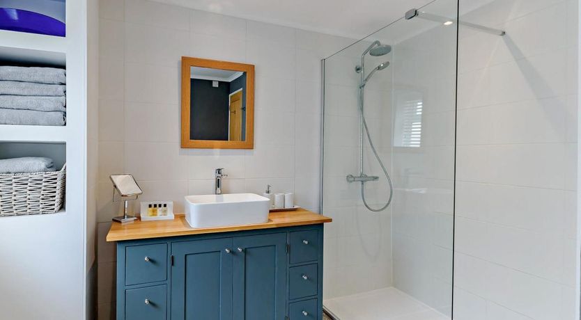 Photo of 2 Bed in Manorbier