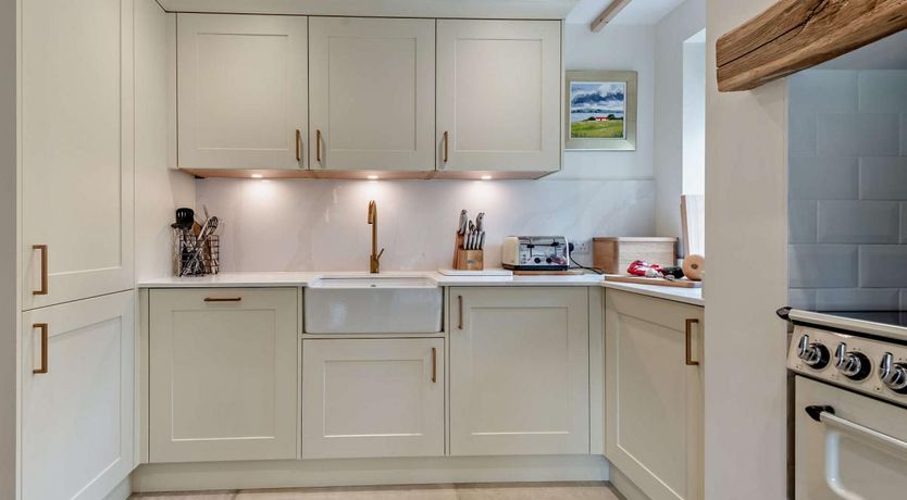 Photo of 3 Bed in Tarrant Monkton