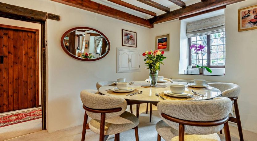 Photo of 3 Bed in Tarrant Monkton