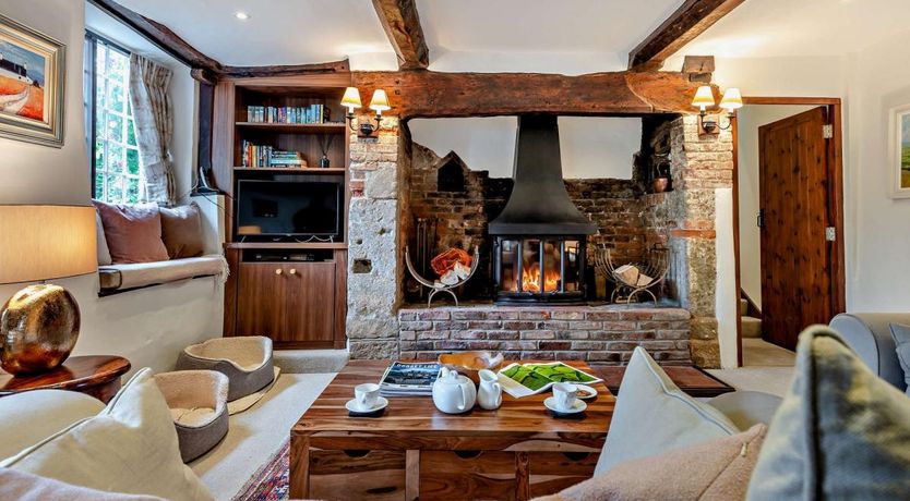 Photo of 3 Bed in Tarrant Monkton