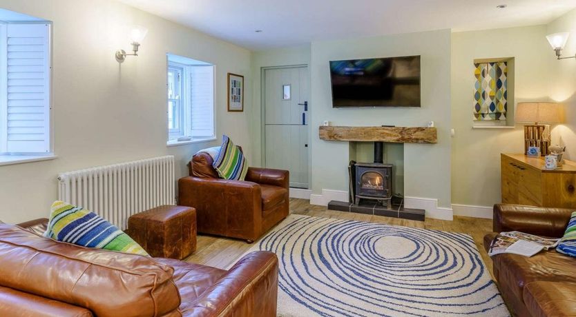 Photo of 4 Bed in Tenby