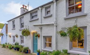 Photo of 4 Bed in Tenby