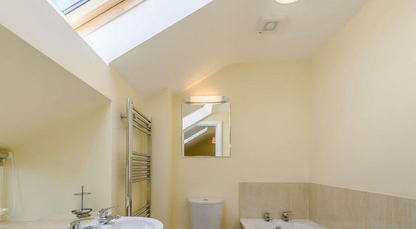 Photo of 1 Bed in Llandderfel