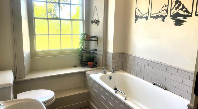 Photo of 2 Bed in High Lorton