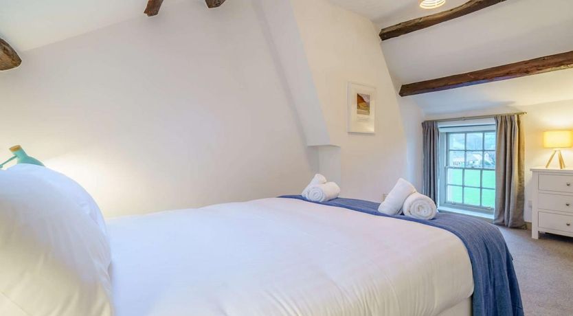 Photo of 2 Bed in High Lorton