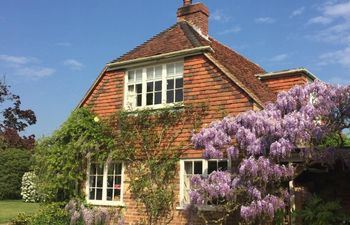 in Beaulieu  (78926) Holiday Cottage