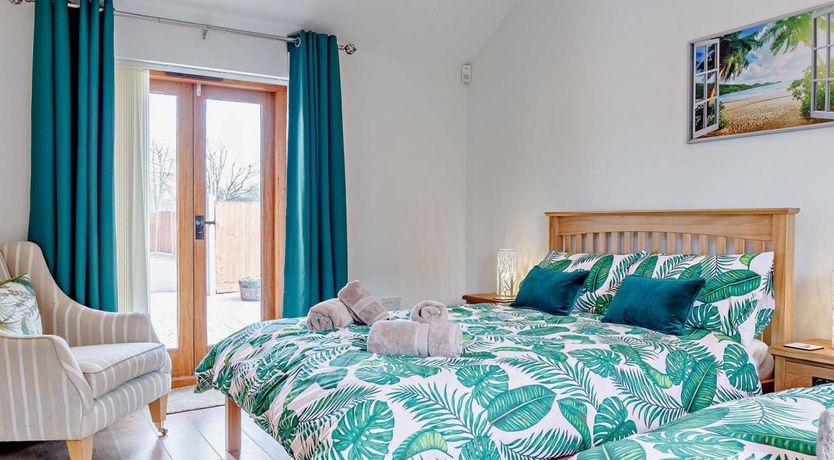 Photo of 2 Bed in West Buckland