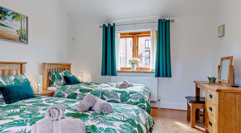 Photo of 2 Bed in West Buckland